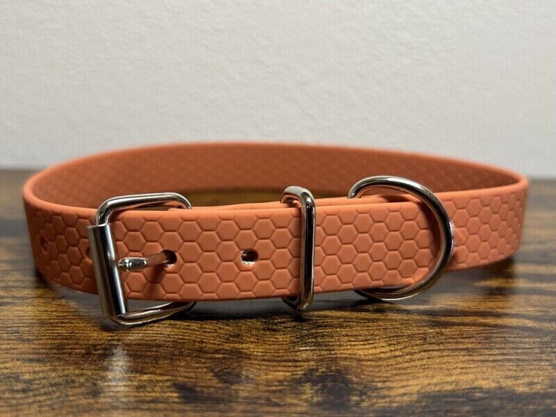 Obojek s přeskou - černé kování