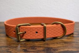 Obojek s přeskou - staromosazné kování