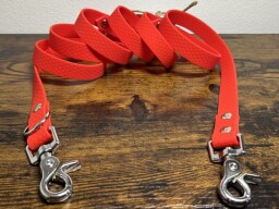 HEXA přepínací vodítko červené s vypouštěcími karabinami 