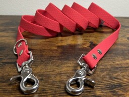 HEXA přepínací vodítko magenta s vypouštěcími karabinami  