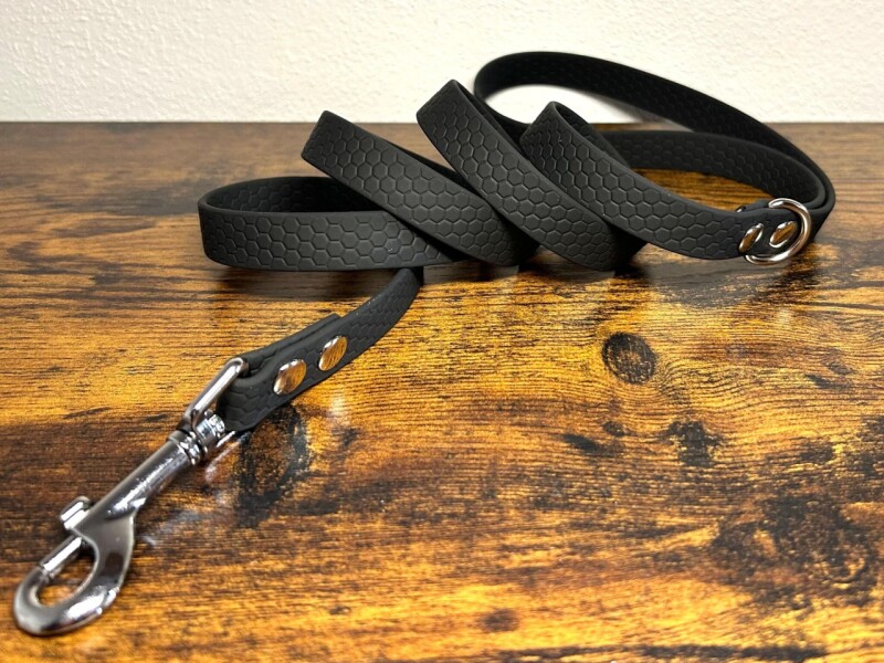 HEXA vodítko černé